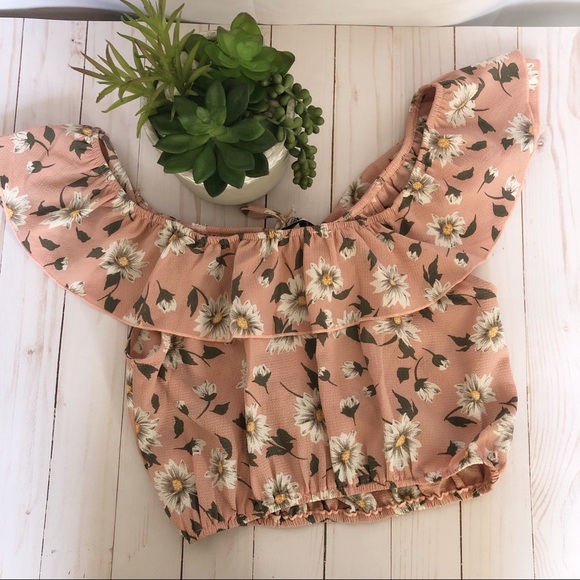 Show me your Mumu Darla ruffle crop top - Picture 6 of 8